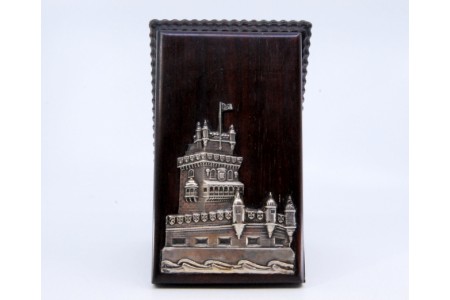 Porta bloco de notas em madeira com aplicação em prata na tampa e tremidos em pau santo.